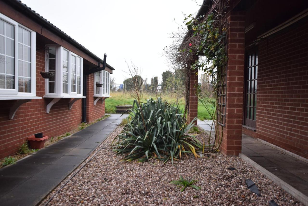The Watling Inn Nuneaton Bagian luar foto